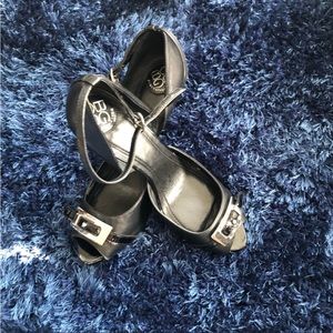 $25 bundled with any other closet item … BCBG Black shoes with chrome buckle